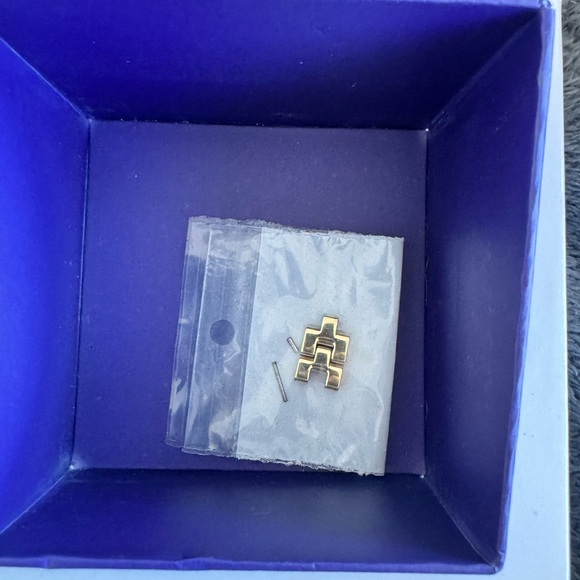 ❌SOLD❌ Movado Bold Gold Watch - Picture 3 of 3